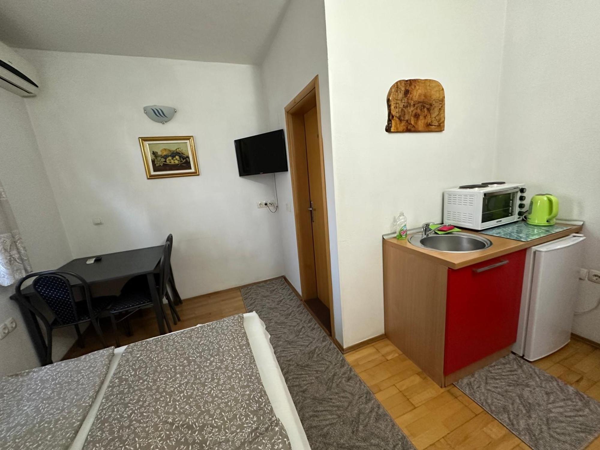 Villa Anja Apartments Мостар Экстерьер фото