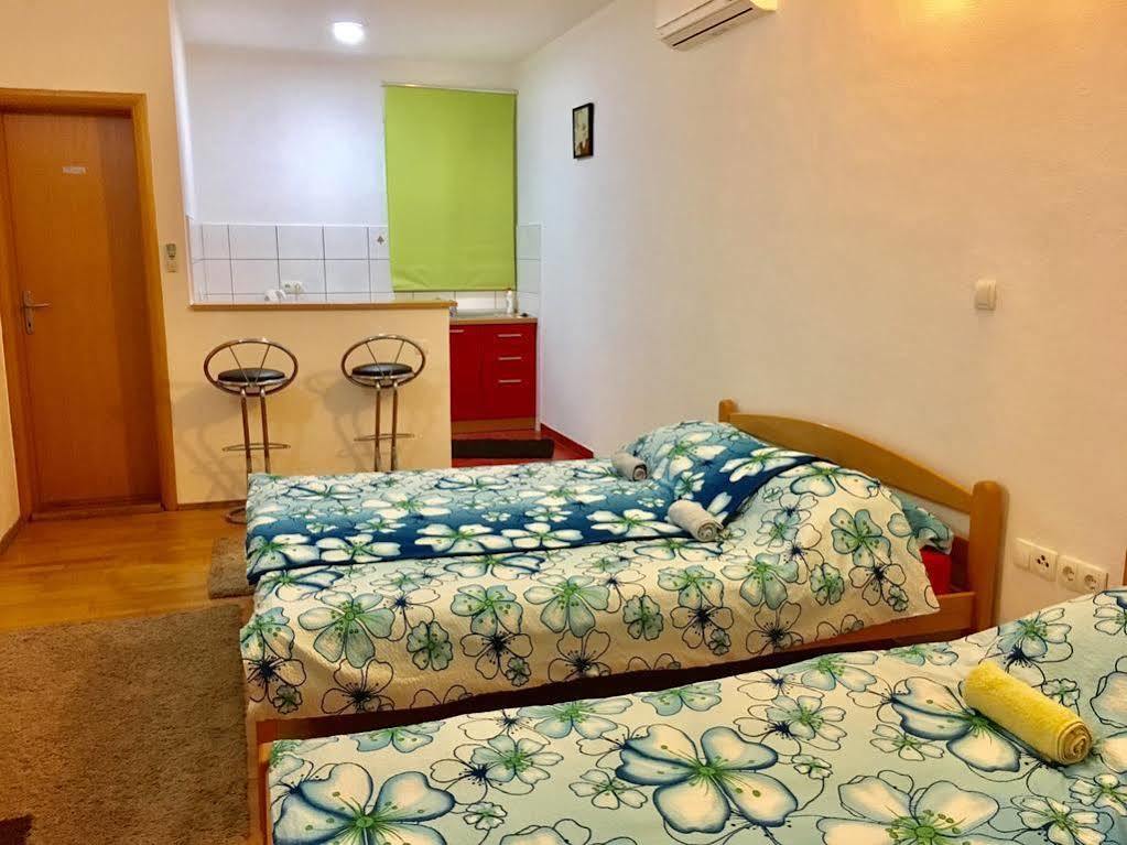 Villa Anja Apartments Мостар Экстерьер фото